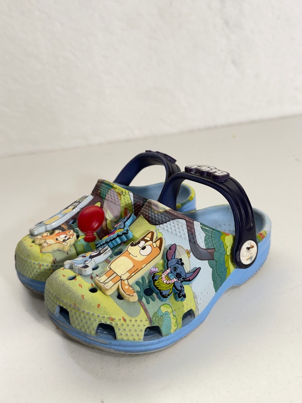 Crocs Bluey Classic Clog Multicolor Toddler C8 Character Charms